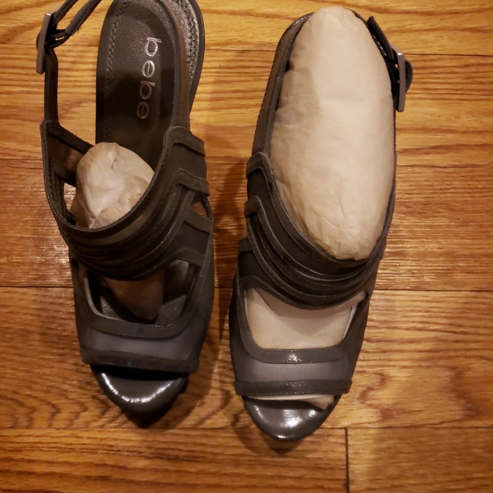 Shoe